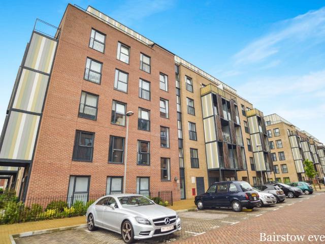Apartment for rent in Rush Green, Greater London