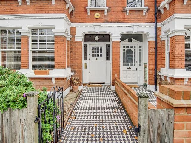 House for rent in London Borough of Hounslow, Greater London