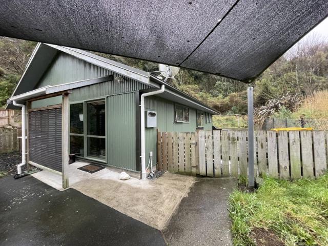 House for rent in Otakou