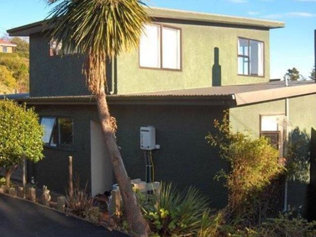 House for rent in Otakou