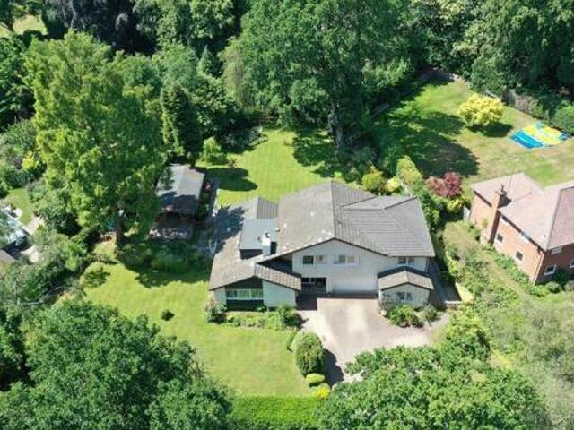 House for sale in Fleet, Hart