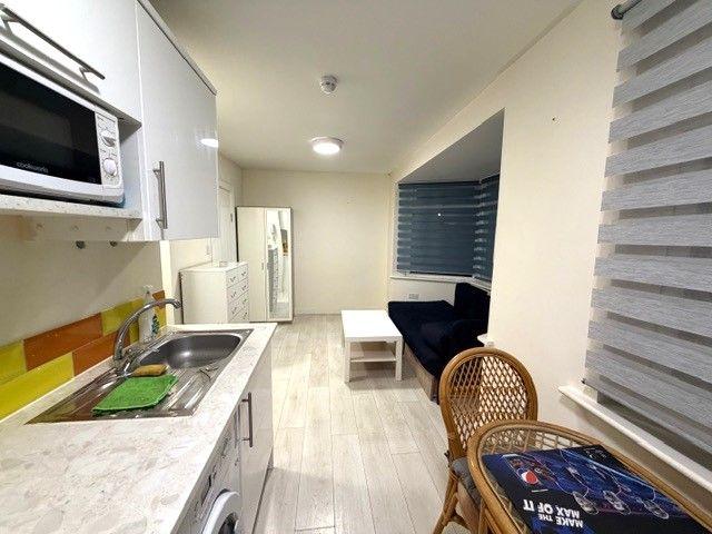 Studio for rent in London Borough of Ealing, Park Royal
