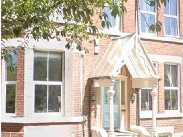 Apartment for rent in Calderstones