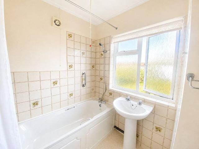 Apartment for rent in Stoneleigh, Ewell