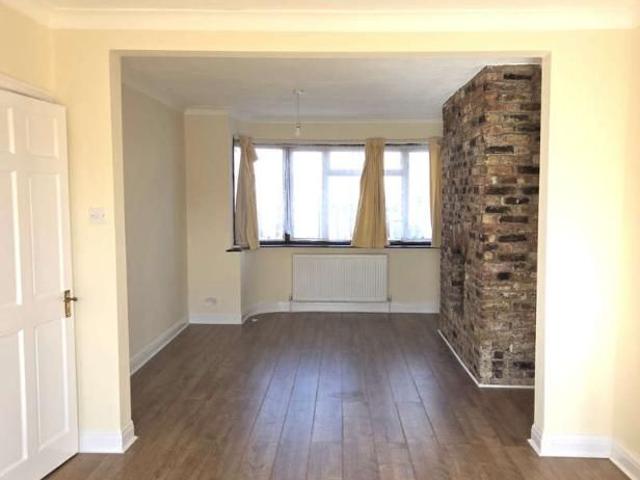 House for rent in Lane, Greater London