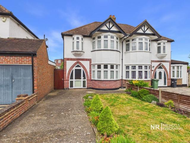House for rent in Stoneleigh, Ewell