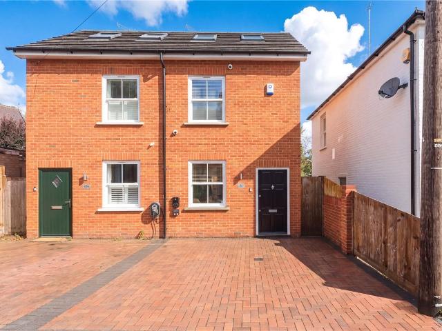 House for rent in Weybridge, Elmbridge
