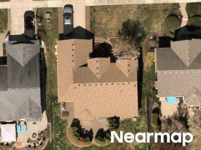 House for sale in Macomb