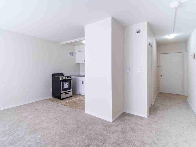 Apartment for rent in James Bay, Victoria