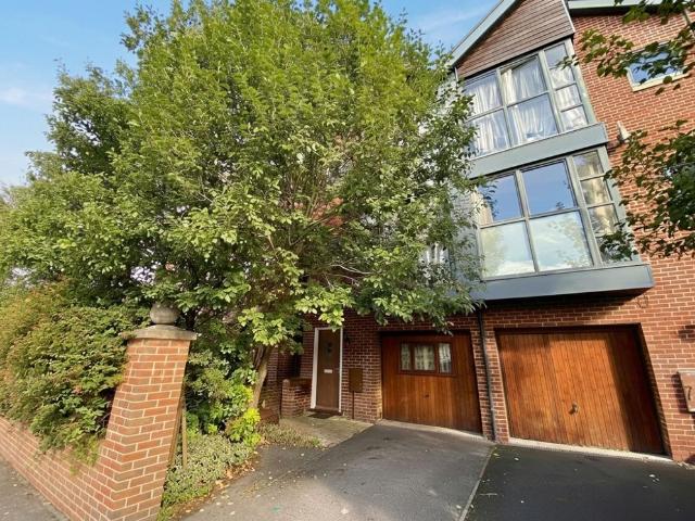 House for rent in Fallowfield Triangle, Manchester