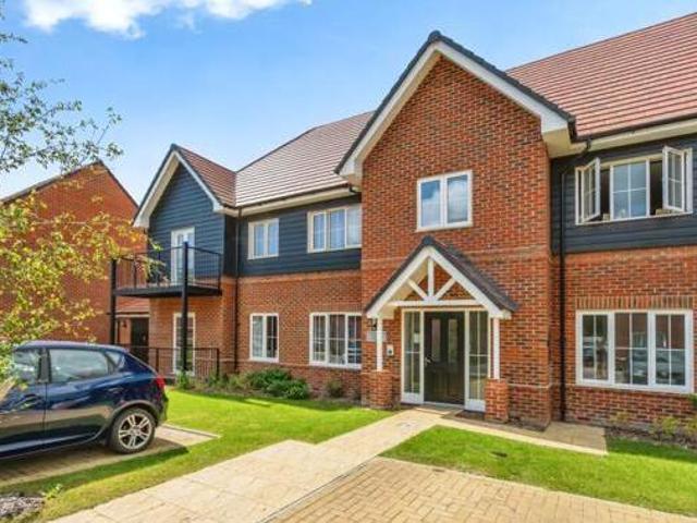 House for sale in Littlecote, West Sussex