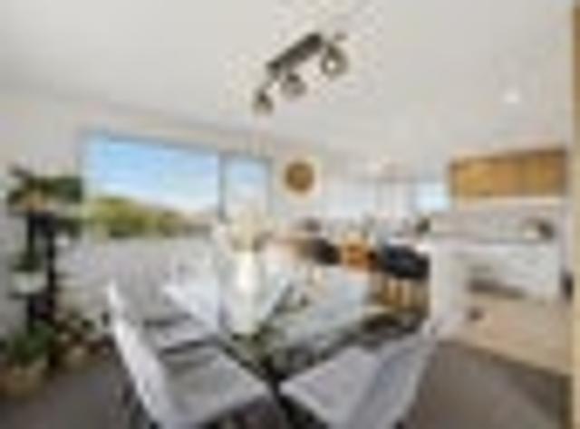 House for sale in Chaslands, Canterbury
