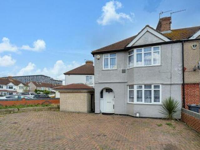 House for sale in Greater London