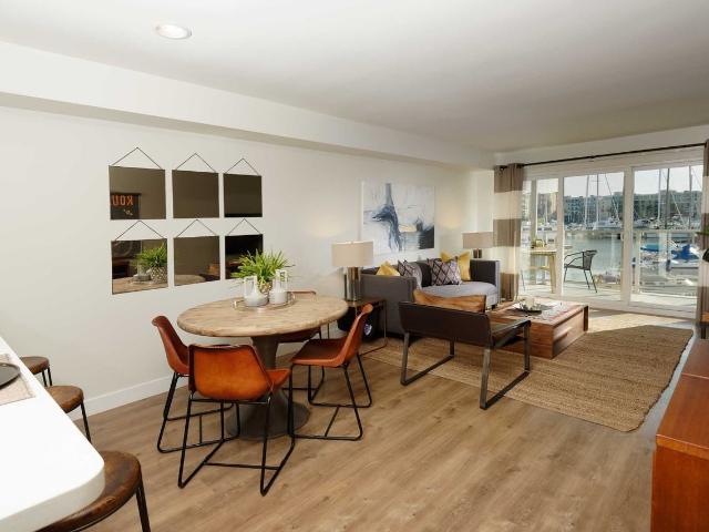 Apartment for rent in Canoga Park, California