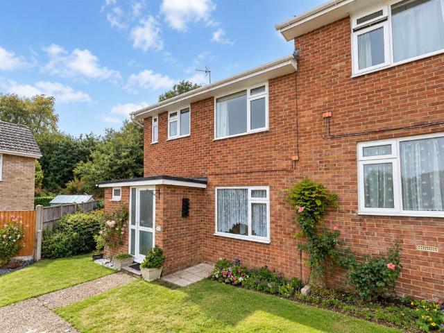 Apartment for rent in Corfe Mullen