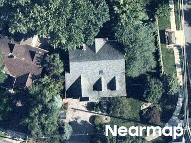 House for sale in River Edge, New Jersey