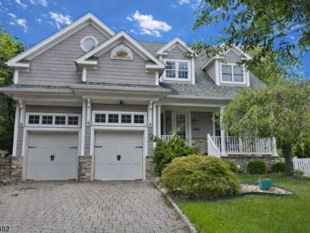 House for sale in River Edge, New Jersey