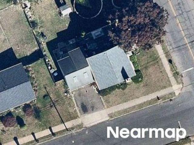 House for sale in Bridgeport