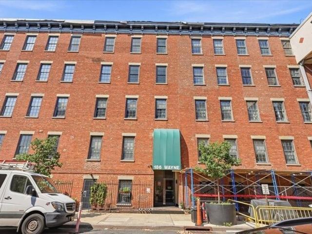 Condo for sale in Hudson, New Jersey
