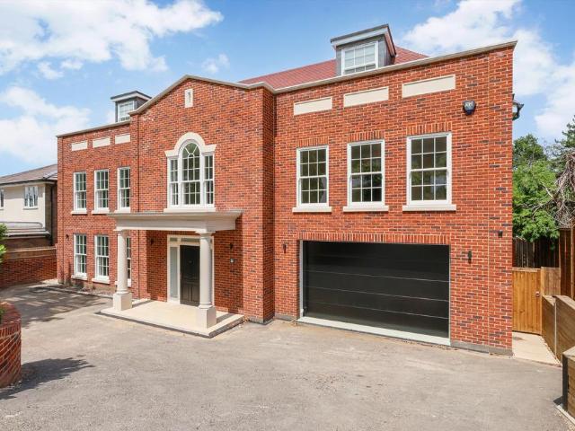 House for rent in Lower Green Esher, Blackhills