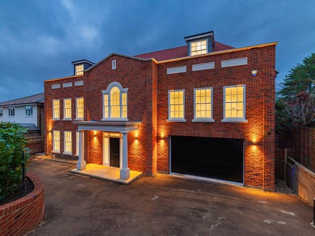 House for rent in Lower Green Esher, Blackhills