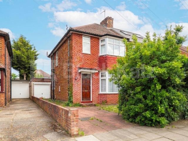 House for rent in Brent Cross, Greater London