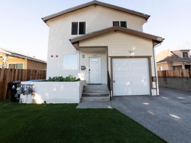Room for rent in Canoga Park, California