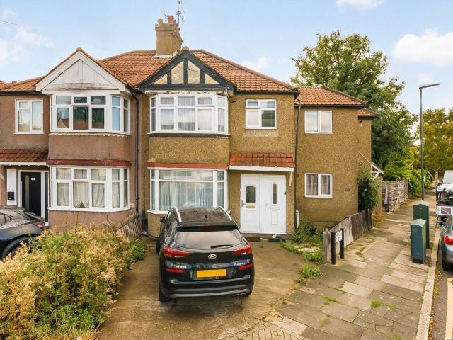 Apartment for rent in London Borough of Harrow, Greater London