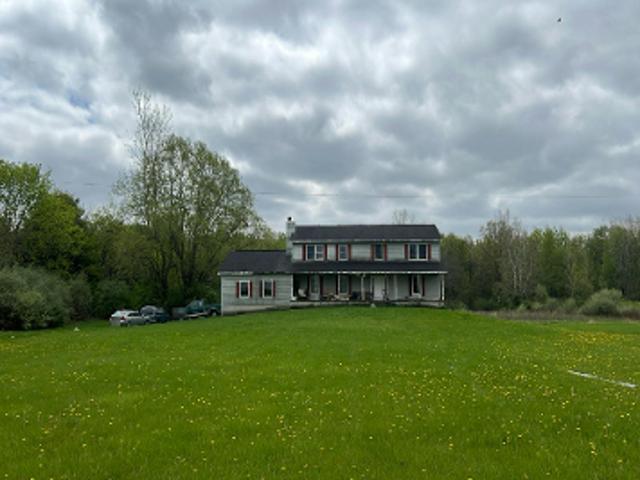 House for sale in New Boston, Michigan