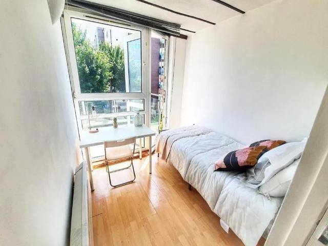 House for rent in Mile End, Greater London
