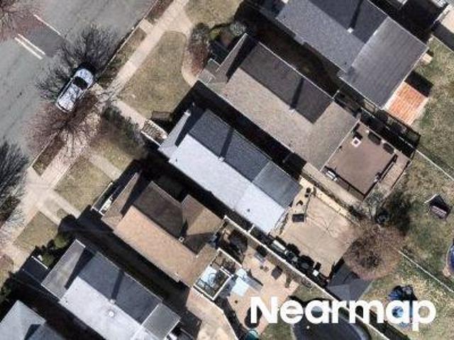 House for sale in Lyndhurst, New Jersey