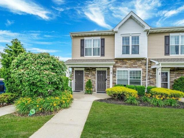 Condo for sale in Central Islip Condo for sale in Central Islip