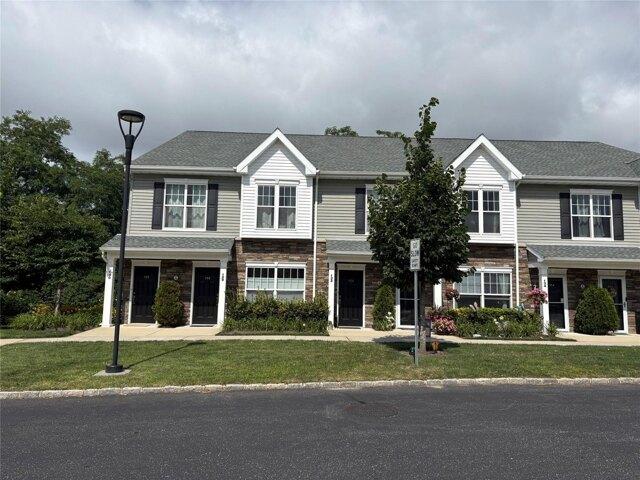 Condo for sale in Central Islip