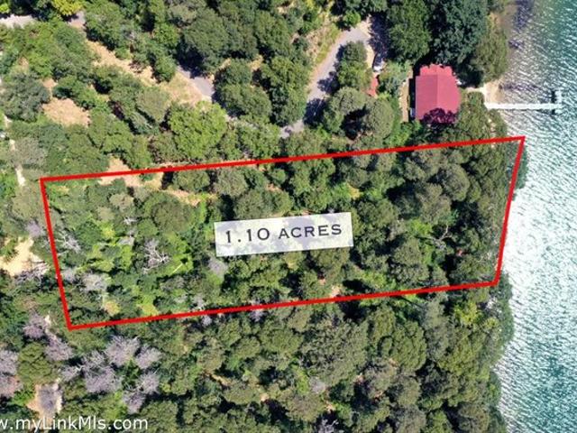 Land for sale in Vineyard Haven, Massachusetts