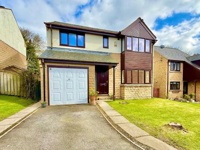 House for rent in Shaw Lane, Guiseley