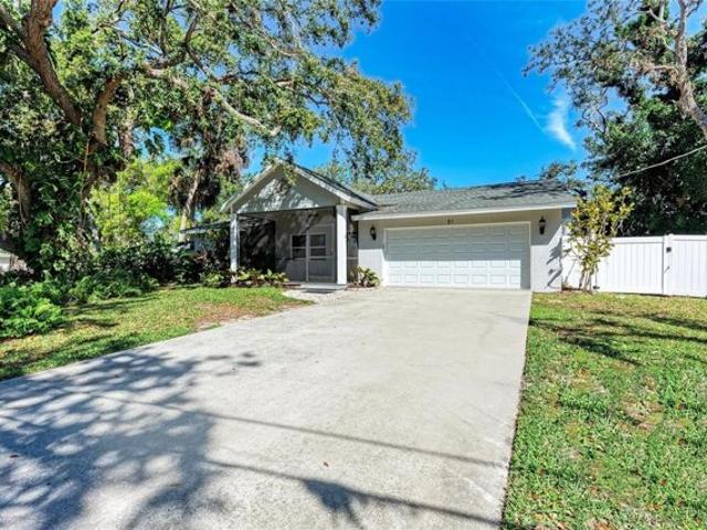 House for sale in Osprey