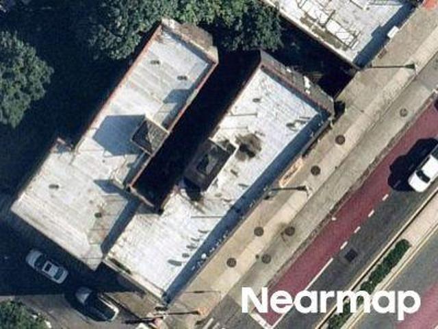 House for sale in The Bronx, Arverne