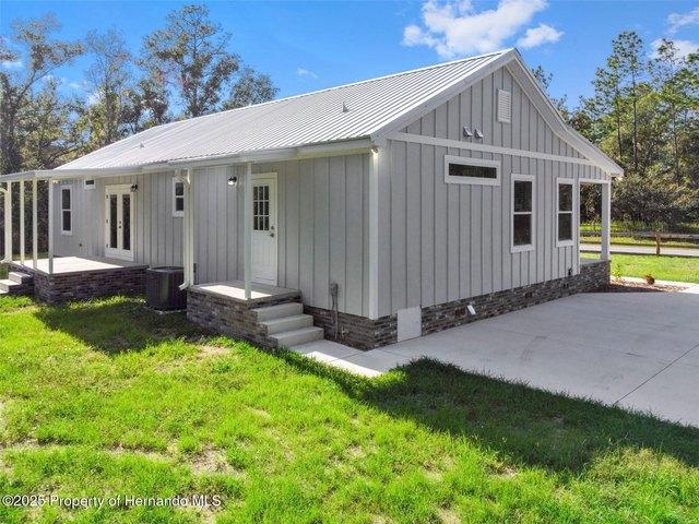 House for sale in Webster, Florida