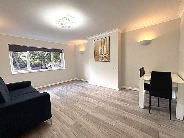 House for rent in London Borough of Ealing, Greater London