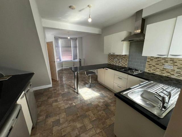 House for rent in Calderstones