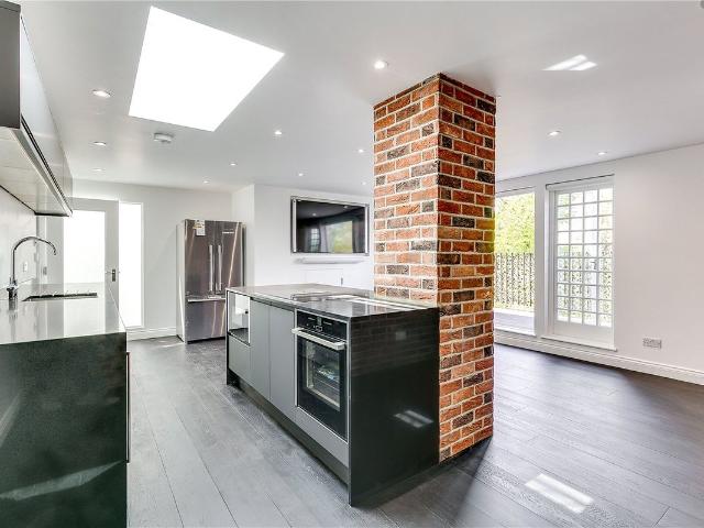 Apartment for rent in Belsize Park, Greater London