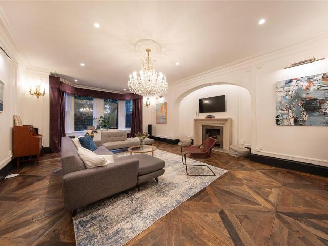 Apartment for rent in Belsize Park, Greater London