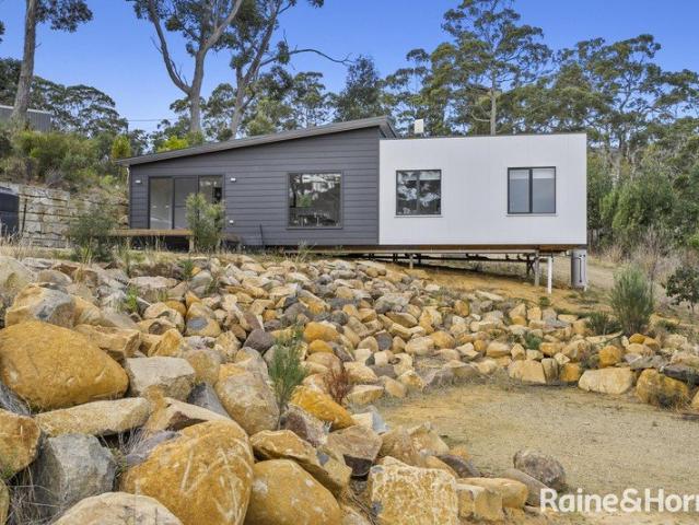 House for sale in Nubeena, Tasmania