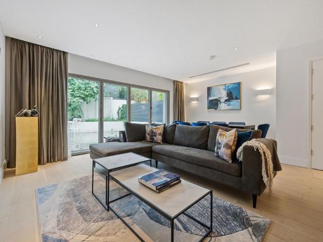 House for rent in London Borough of Hounslow, Greater London