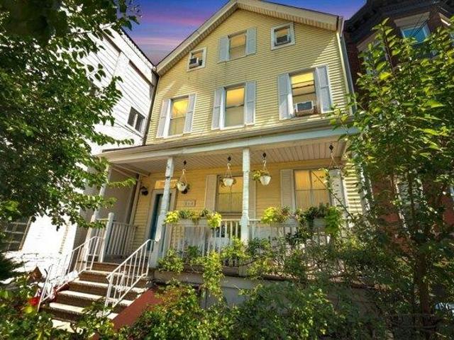 House for sale in Hudson, New Jersey
