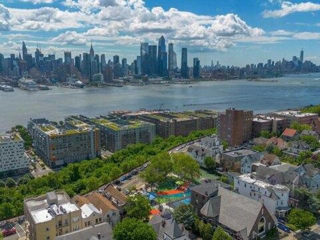 Condo for sale in Hudson, New Jersey