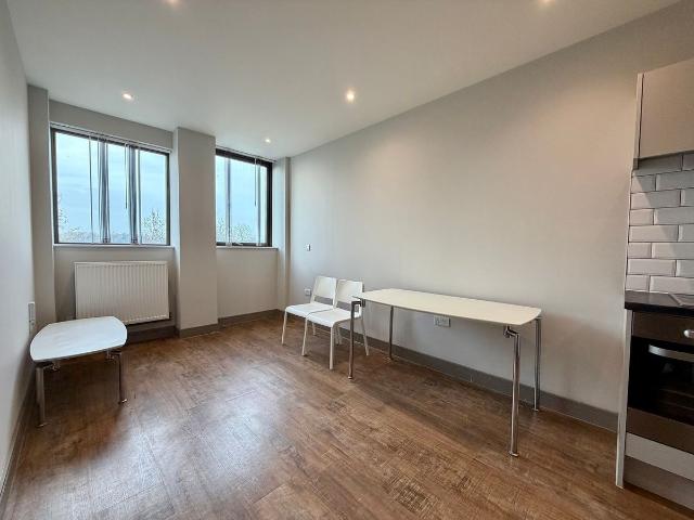 Apartment for rent in Ringlestone, Midway