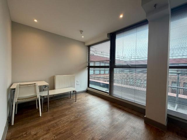 Studio for rent in Ringlestone, Midway