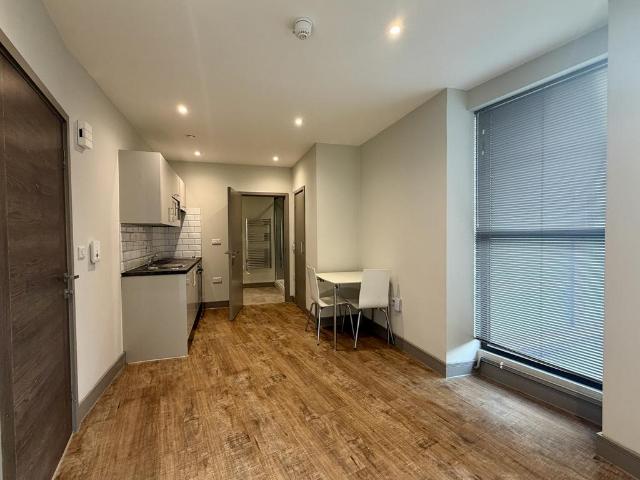 Apartment for rent in Ringlestone, Midway