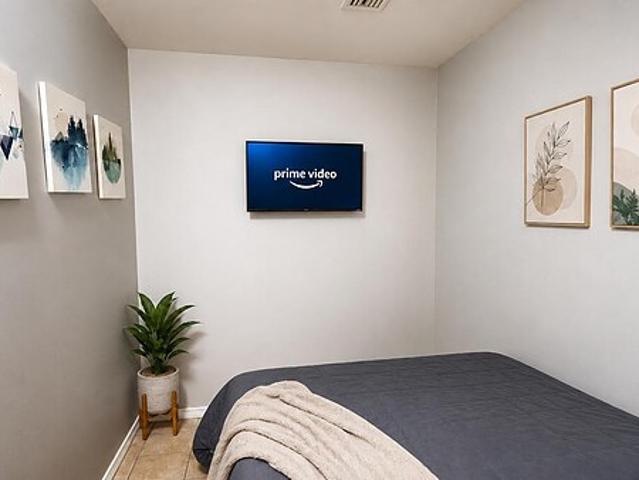 Room for rent in Cedar Hills, Jacksonville